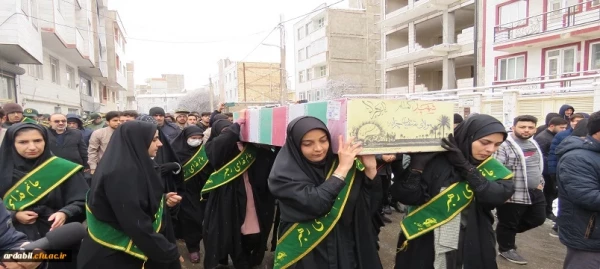 مراسم وداع و تدفین پیکر مطهر شهید گمنام در دانشگاه فرهنگیان اردبیل 6