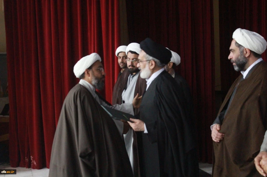 با حضور معاون نهاد رهبری در دانشگاه ها برگزار شد؛
آئین تکریم و معارفه مسئولان سابق و جدید دانشگاه فرهنگیان استان بوشهر 11