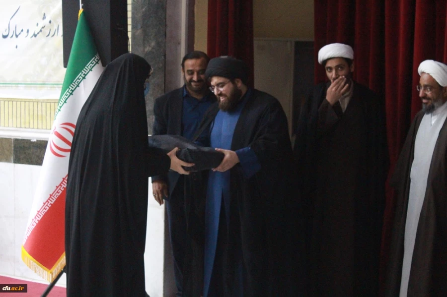 با حضور معاون نهاد رهبری در دانشگاه ها برگزار شد؛
آئین تکریم و معارفه مسئولان سابق و جدید دانشگاه فرهنگیان استان بوشهر 12