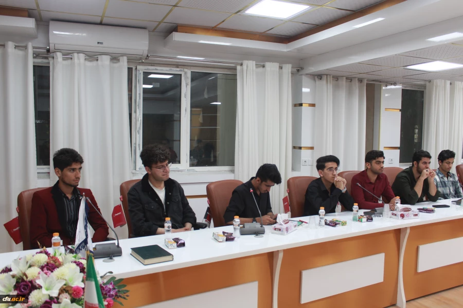 بررسی آثار محمدعلی جمالزاده در محفل دوستداران کتاب دانشگاه فرهنگیان استان بوشهر 9