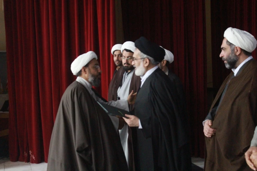 با حضور معاون نهاد رهبری در دانشگاه ها برگزار شد؛
آئین تکریم و معارفه مسئولان سابق و جدید نهاد رهبری دانشگاه فرهنگیان استان بوشهر 17