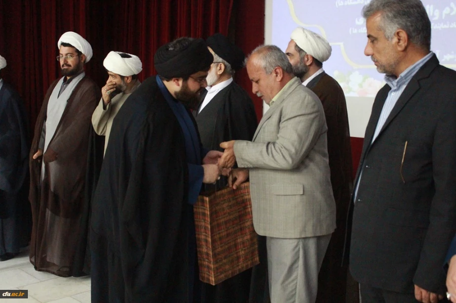 با حضور معاون نهاد رهبری در دانشگاه ها برگزار شد؛
آئین تکریم و معارفه مسئولان سابق و جدید نهاد رهبری دانشگاه فرهنگیان استان بوشهر 20