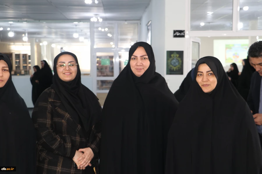 گشایش نمایشگاه دست سازه های دانشجو معلمان خلاق در دانشگاه فرهنگیان آذربایجان شرقی 5