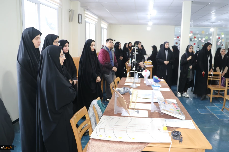 گشایش نمایشگاه دست سازه های دانشجو معلمان خلاق در دانشگاه فرهنگیان آذربایجان شرقی 7