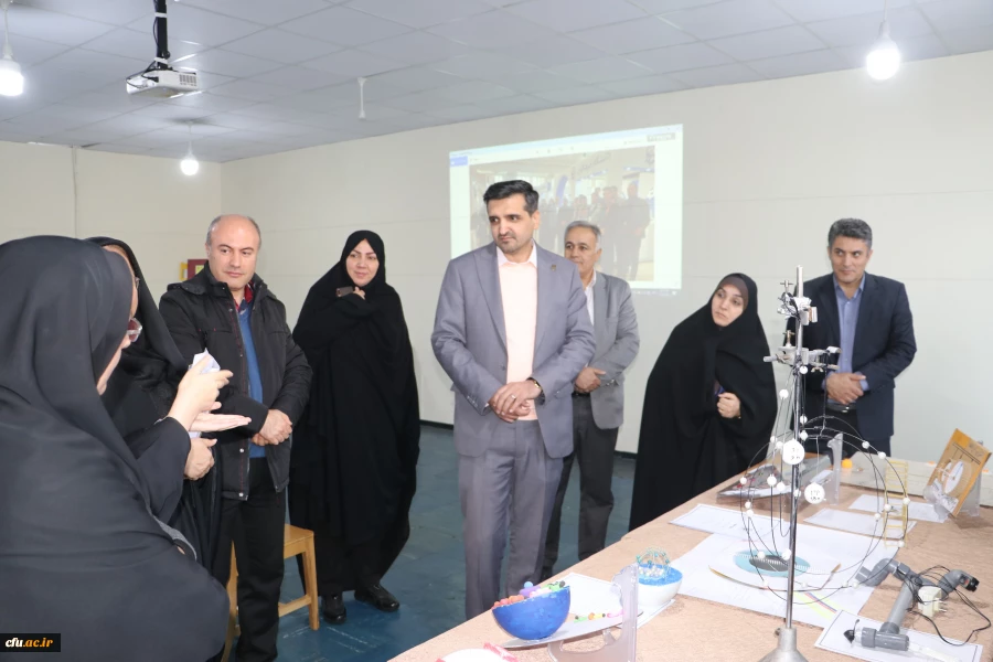 گشایش نمایشگاه دست سازه های دانشجو معلمان خلاق در دانشگاه فرهنگیان آذربایجان شرقی 10