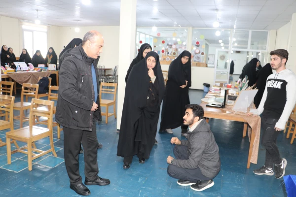 گشایش نمایشگاه دست سازه های دانشجو معلمان خلاق در دانشگاه فرهنگیان آذربایجان شرقی 11