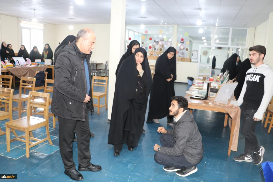 گشایش نمایشگاه دست سازه های دانشجو معلمان خلاق در دانشگاه فرهنگیان آذربایجان شرقی 11