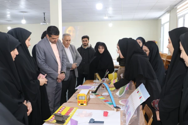 گشایش نمایشگاه دست سازه های دانشجو معلمان خلاق در دانشگاه فرهنگیان آذربایجان شرقی 12