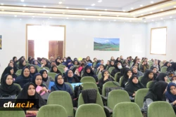 دوره توجیهی-آموزشی مدیران و معلمان راهنمای درس کارورزی
 10