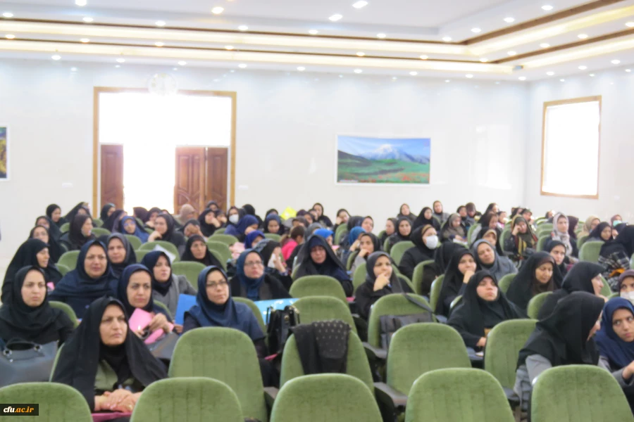 دوره توجیهی-آموزشی مدیران و معلمان راهنمای درس کارورزی
 10