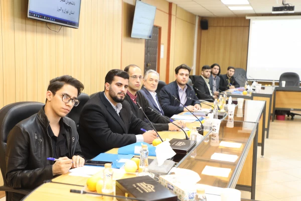 نشست هم اندیشی دکتر عالمیان با دبیران کانون دانشجویی همیاران بهداشت و سلامت  4