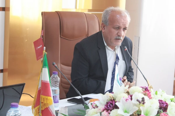 با حضور مدیرکل فرهنگ و ارشاد اسلامی استان بوشهر؛
رونمایی از مجموعه 40 جلدی ره نامه مقام معظم رهبری دردانشگاه فرهنگیان بوشهر  3