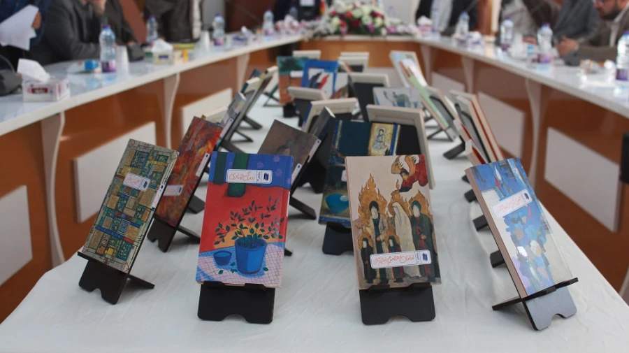 با حضور مدیرکل فرهنگ و ارشاد اسلامی استان بوشهر؛
رونمایی از مجموعه 40 جلدی ره نامه مقام معظم رهبری دردانشگاه فرهنگیان بوشهر  9