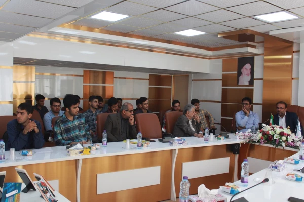 با حضور مدیرکل فرهنگ و ارشاد اسلامی استان بوشهر؛
رونمایی از مجموعه 40 جلدی ره نامه مقام معظم رهبری دردانشگاه فرهنگیان بوشهر  15