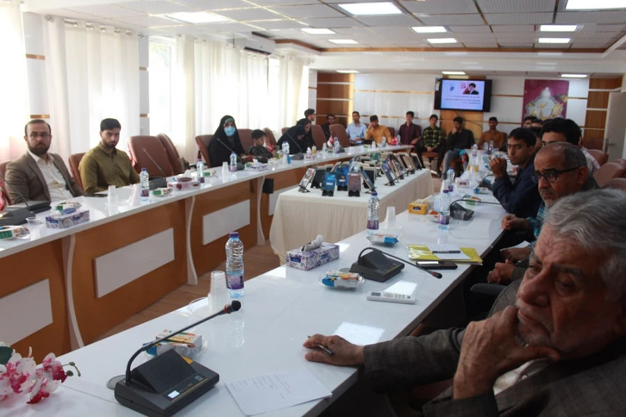 با حضور مدیرکل فرهنگ و ارشاد اسلامی استان بوشهر؛
رونمایی از مجموعه 40 جلدی ره نامه مقام معظم رهبری دردانشگاه فرهنگیان بوشهر  16