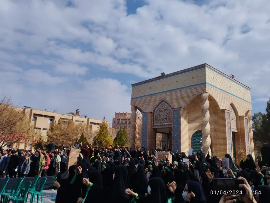  مراسم گرامیداشت شهدای حادثه تروریستی گلزار شهدای بین المللی کرمان ودانشجومعلم "شهیده فائزه رحیمی"  2