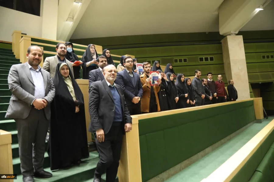 بازدید دانشجومعلمان از صحن علنی مجلس شورای اسلامی  4