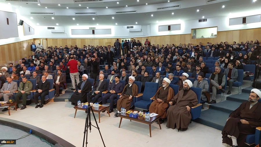 نشست هم اندیشی و پرسش و پاسخ دانشگاهیان استان کردستان
 10