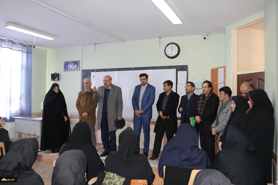 بازدید رییس کمسیون آموزش و تحقیقات مجلس از دوره توانمند سازی معلمان، مربیان، دبیران و سایر کارکنان مدارس غیردولتی آذربایجان شرقی 10