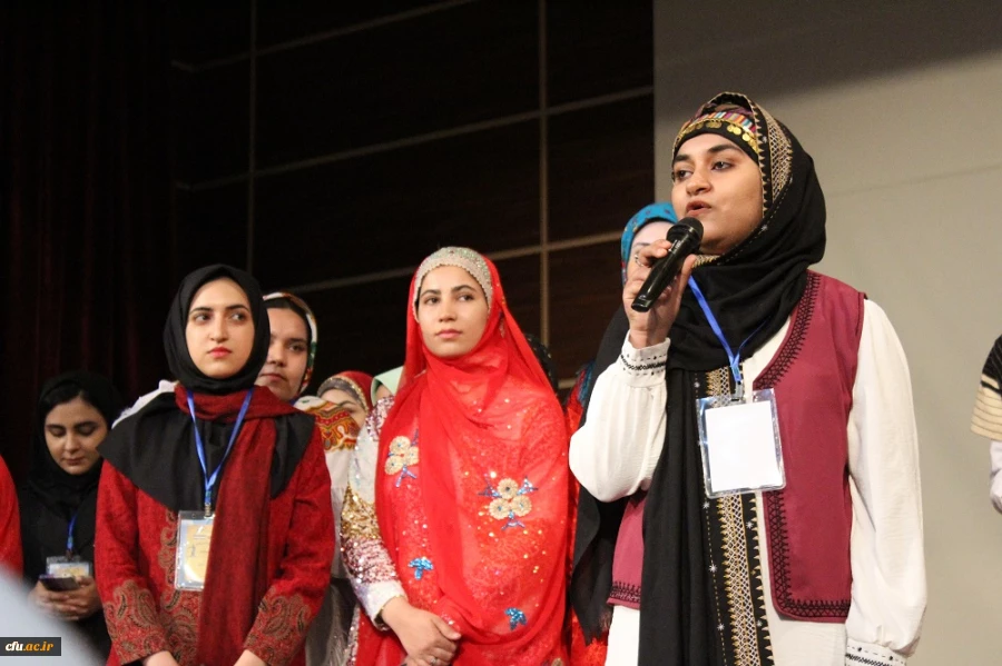 با حضور مدیرکل فرهنگی دانشگاه فرهنگیان؛
آئین افتتاحیه جشنواره ملی اقوام دانشگاه فرهنگیان در بوشهر برگزار شد 17