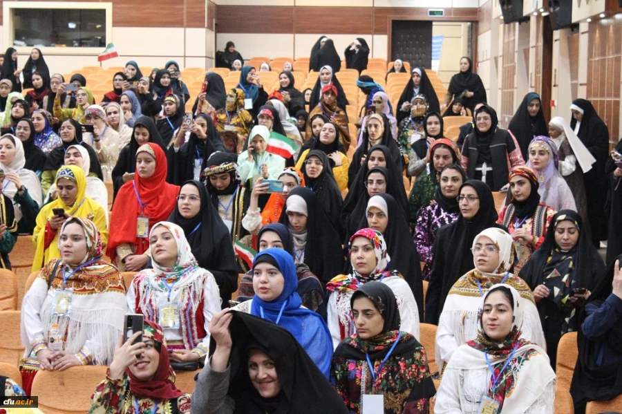 با حضور مدیرکل فرهنگی دانشگاه فرهنگیان؛
آئین افتتاحیه جشنواره ملی اقوام دانشگاه فرهنگیان در بوشهر برگزار شد 10