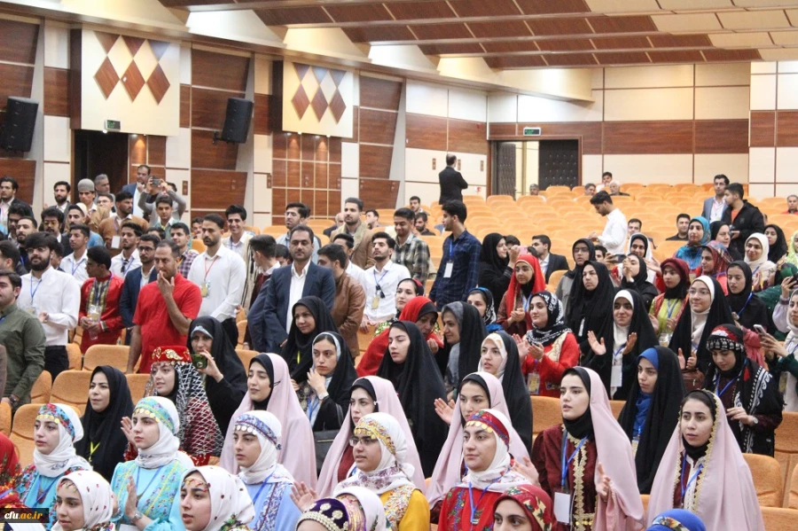 با حضور مدیرکل فرهنگی دانشگاه فرهنگیان؛
آئین افتتاحیه جشنواره ملی اقوام دانشگاه فرهنگیان در بوشهر برگزار شد 11