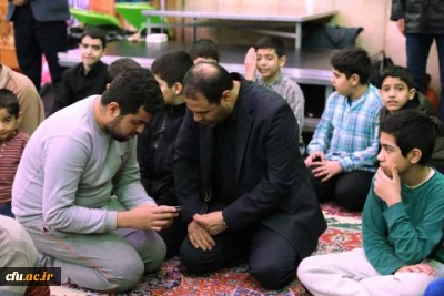 در مسجد امام خمینی(ره) در بازار تهران صورت گرفت؛

 وزیر آموزش و پرورش در میان دانشجومعلمان معتکف