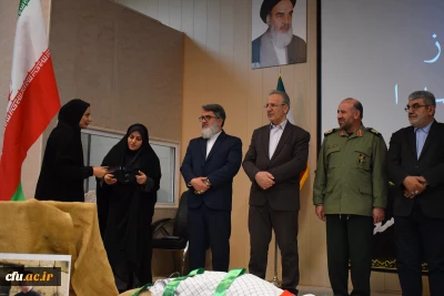 مراسم گرامیداشت شهید گمنام دانشگاه فرهنگیان کرمانشاه با حضور سردار رحیم نوعی اقدم و غلامحسن علیزاده مدیر کل اداره شاهد و ایثارگران دانشگاه فرهنگیان