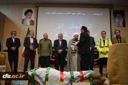 مراسم گرامیداشت شهید گمنام دانشگاه فرهنگیان کرمانشاه با حضور سردار رحیم نوعی اقدم و غلامحسن علیزاده مدیر کل اداره شاهد و ایثارگران دانشگاه فرهنگیان 7