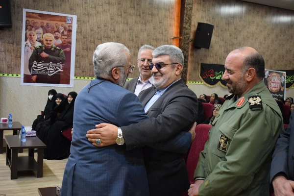 مراسم گرامیداشت شهید گمنام دانشگاه فرهنگیان کرمانشاه با حضور سردار رحیم نوعی اقدم و غلامحسن علیزاده مدیر کل اداره شاهد و ایثارگران دانشگاه فرهنگیان 14