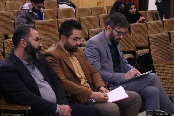 کسب رتبه اول و دوم دانشجویان دانشگاه فرهنگیان استان مرکزی در دوازدهمین دوره مسابقات مناظرات دانشجویی
 10