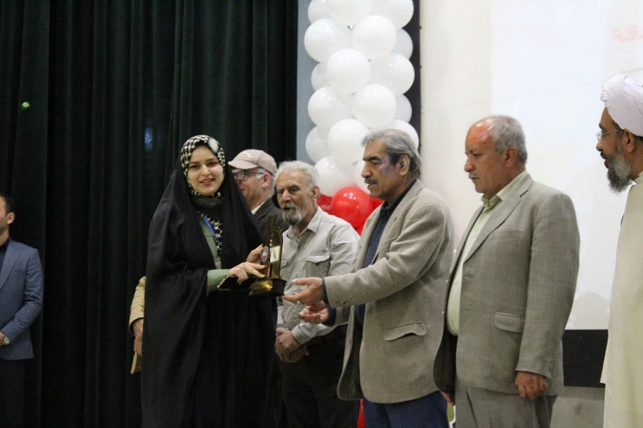 با حضور معاون فرهنگی تربیتی دانشگاه فرهنگیان؛
آئین پایانی دومین جشنواره اقوام دانشگاه فرهنگیان به میزبانی بوشهر برگزار شد 2