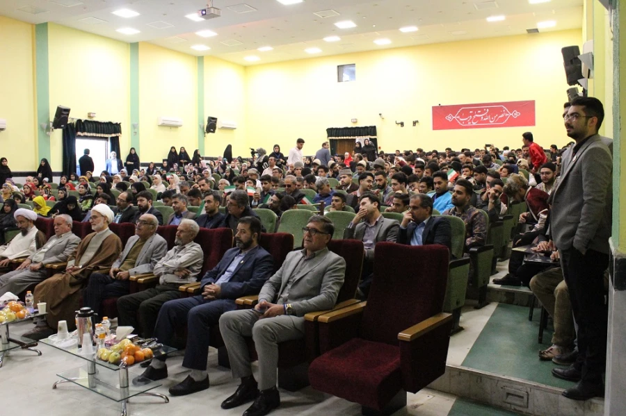 با حضور معاون فرهنگی تربیتی دانشگاه فرهنگیان؛
آئین پایانی دومین جشنواره اقوام دانشگاه فرهنگیان به میزبانی بوشهر برگزار شد 5