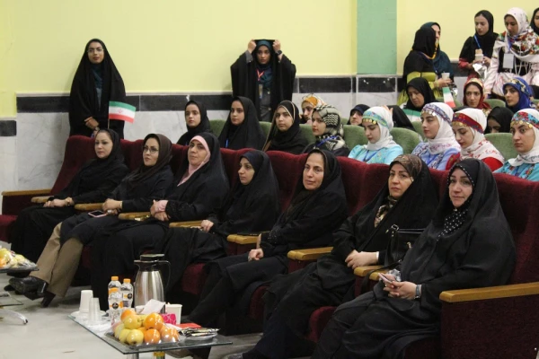 با حضور معاون فرهنگی تربیتی دانشگاه فرهنگیان؛
آئین پایانی دومین جشنواره اقوام دانشگاه فرهنگیان به میزبانی بوشهر برگزار شد 7