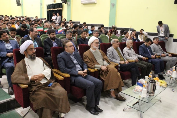 با حضور معاون فرهنگی تربیتی دانشگاه فرهنگیان؛
آئین پایانی دومین جشنواره اقوام دانشگاه فرهنگیان به میزبانی بوشهر برگزار شد 9