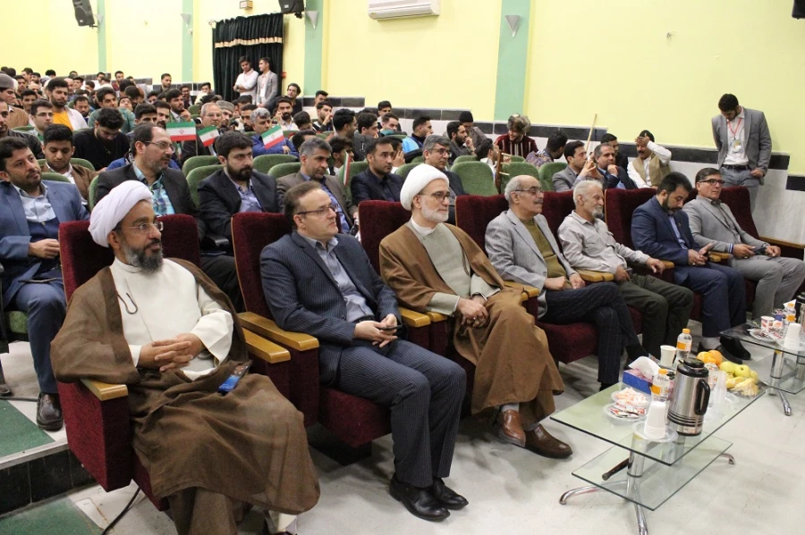 با حضور معاون فرهنگی تربیتی دانشگاه فرهنگیان؛
آئین پایانی دومین جشنواره اقوام دانشگاه فرهنگیان به میزبانی بوشهر برگزار شد 9