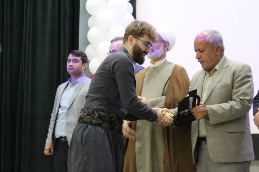 با حضور معاون فرهنگی تربیتی دانشگاه فرهنگیان؛
آئین پایانی دومین جشنواره اقوام دانشگاه فرهنگیان به میزبانی بوشهر برگزار شد 19