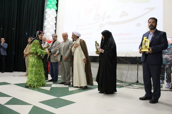 با حضور معاون فرهنگی تربیتی دانشگاه فرهنگیان؛
آئین پایانی دومین جشنواره اقوام دانشگاه فرهنگیان به میزبانی بوشهر برگزار شد 34