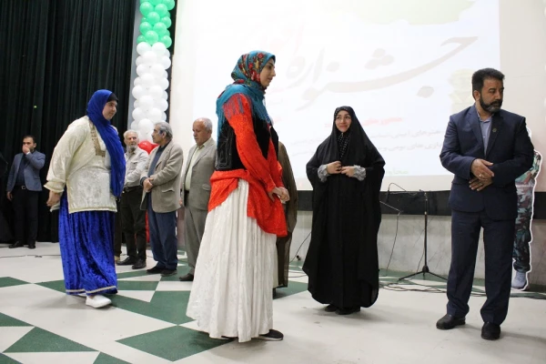 با حضور معاون فرهنگی تربیتی دانشگاه فرهنگیان؛
آئین پایانی دومین جشنواره اقوام دانشگاه فرهنگیان به میزبانی بوشهر برگزار شد 11