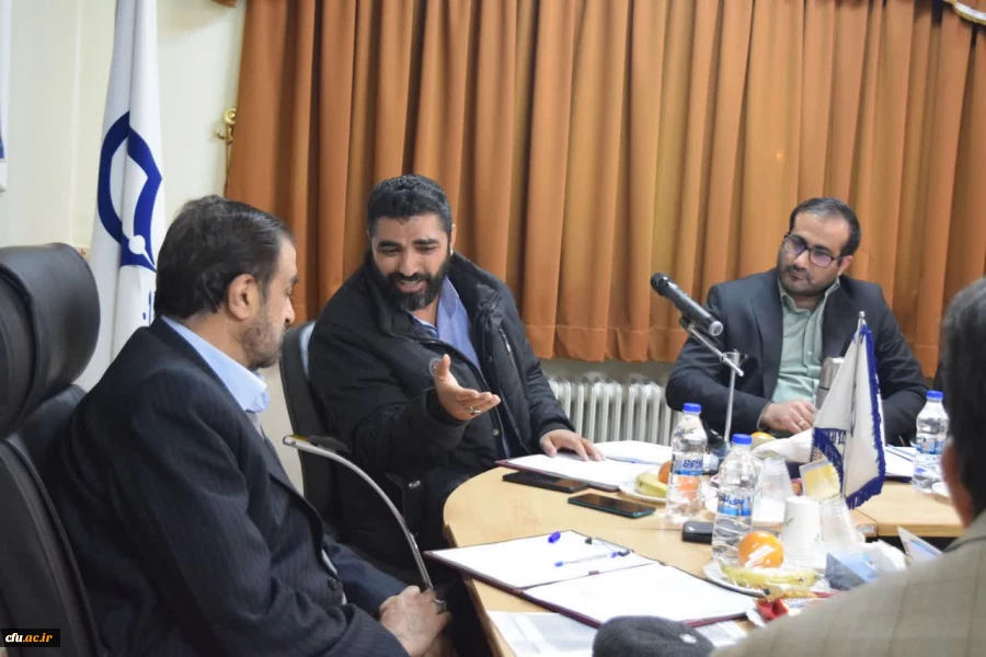 برگزاری جلسۀ کمیتۀ استانی هیئت امنای دانشگاه فرهنگیان استان چهارمحال و بختیاری
 11