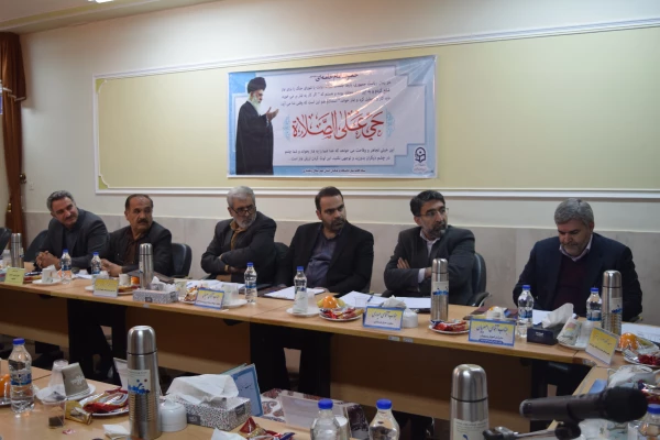 برگزاری جلسۀ کمیتۀ استانی هیئت امنای دانشگاه فرهنگیان استان چهارمحال و بختیاری
 6