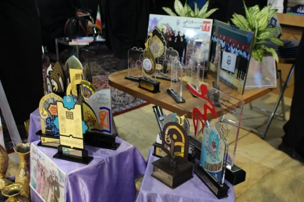 برپایی غرفه دانشگاه فرهنگیان کرمانشاه در نمایشگاه «رویداد خانواده و فرهنگ عامه»
 6