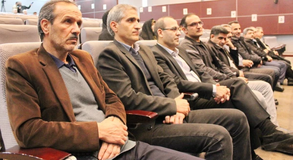 گردهمایی پیشکسوتان عرصه تعلیم و تربیت استان قزوین به مناسبت گرامیداشت دهه فجر 9