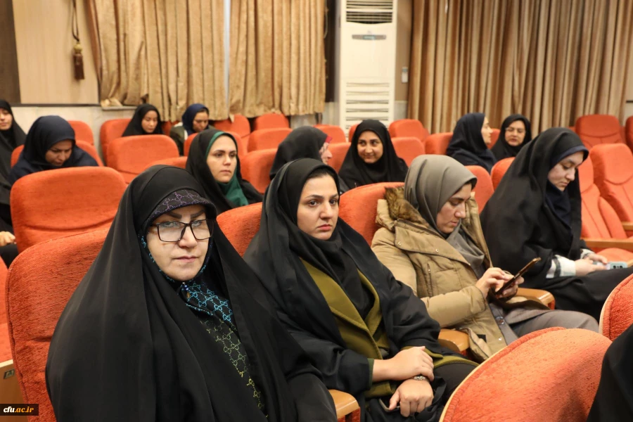 مراسم مبعث حضرت رسول اکرم(ص) و چهل و پنجمین سالگرد پیروزی انقلاب اسلامی 
 5