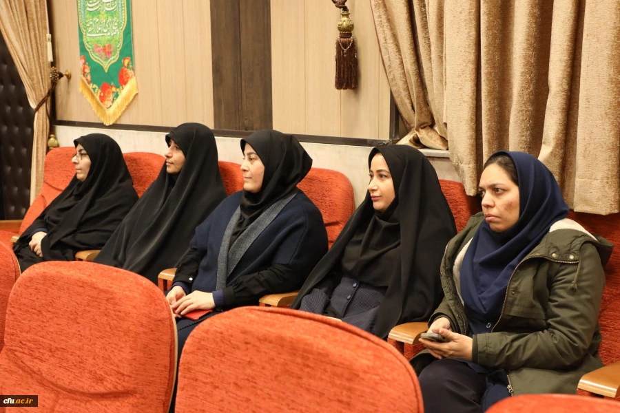 مراسم مبعث حضرت رسول اکرم(ص) و چهل و پنجمین سالگرد پیروزی انقلاب اسلامی 
 15