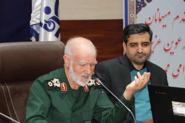 آذربایجانی ها  نقش مهمی در جنگ داشتند و همه ما مدیون مردم و سرداران غیور آذربایجان وتبریزی ها  هستیم 5