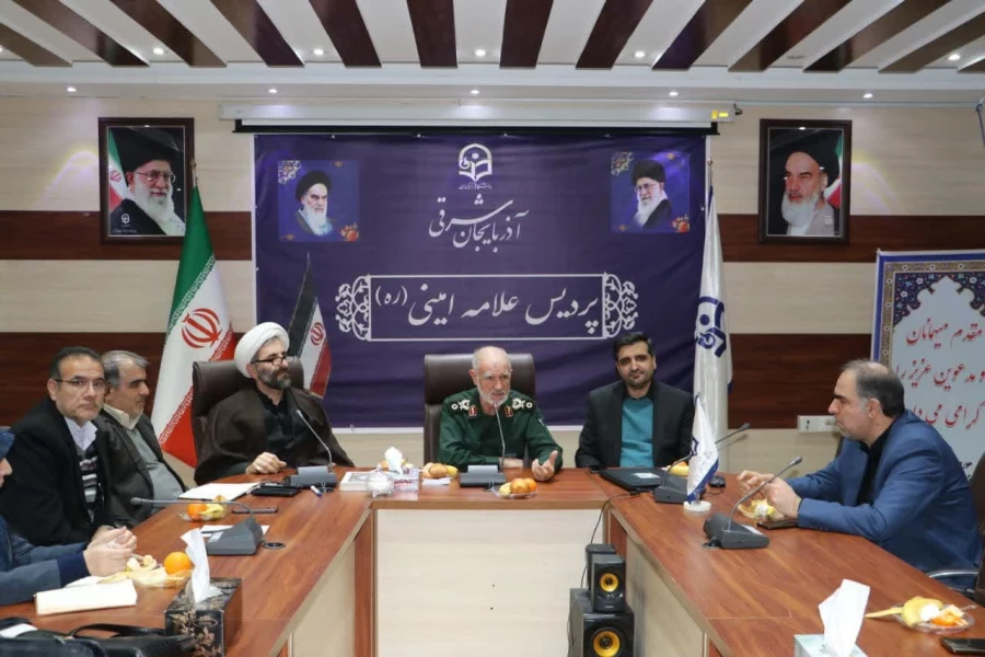 آذربایجانی ها  نقش مهمی در جنگ داشتند و همه ما مدیون مردم و سرداران غیور آذربایجان وتبریزی ها  هستیم 9