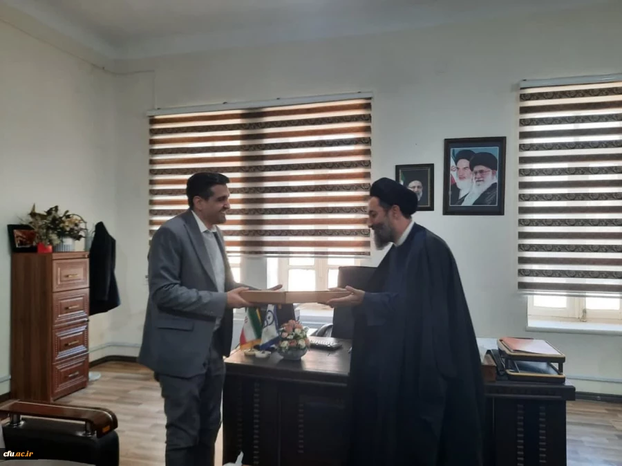 دیدار رئیس دانشگاه فرهنگیان آذربایجان شرقی با مدیر کل سازمان تبلیغات اسلامی استان
 7