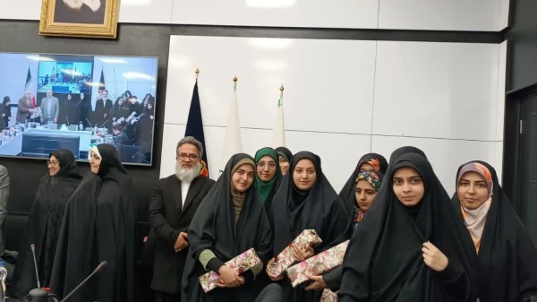 برگزاری نخستین نشست مشترک دبیران کانون علمی فرهنگی ایثار و دبیران ستاد شاهد با همراهی روسای پردیس و مراکز استان تهران 13