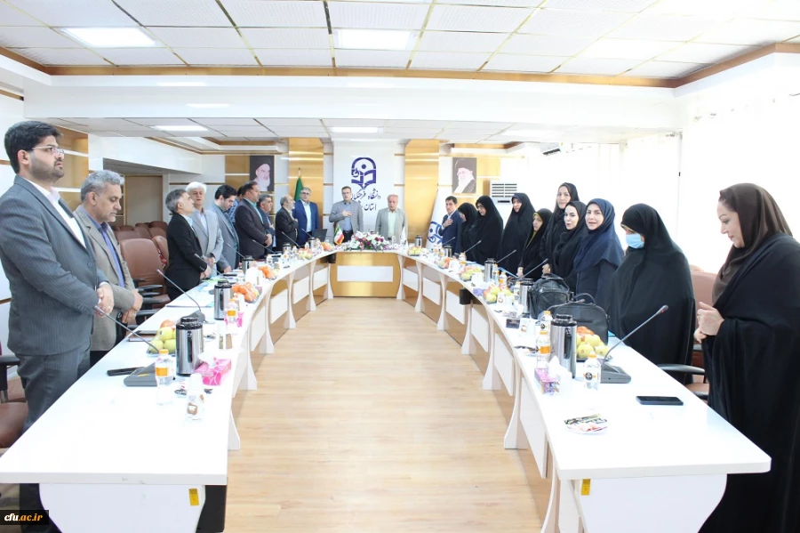 با حضور مدیرکل حقوقی دانشگاه فرهنگیان؛
دوره دانش افزایی حقوقی ویژه مدیران ارشد قطب 1 کشور در بوشهر آغاز شد
 6